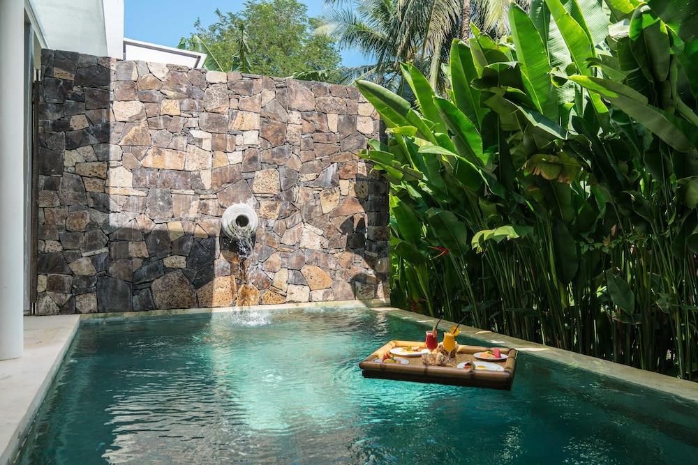 Svarga Resort Lombok Senggigi Exterior photo