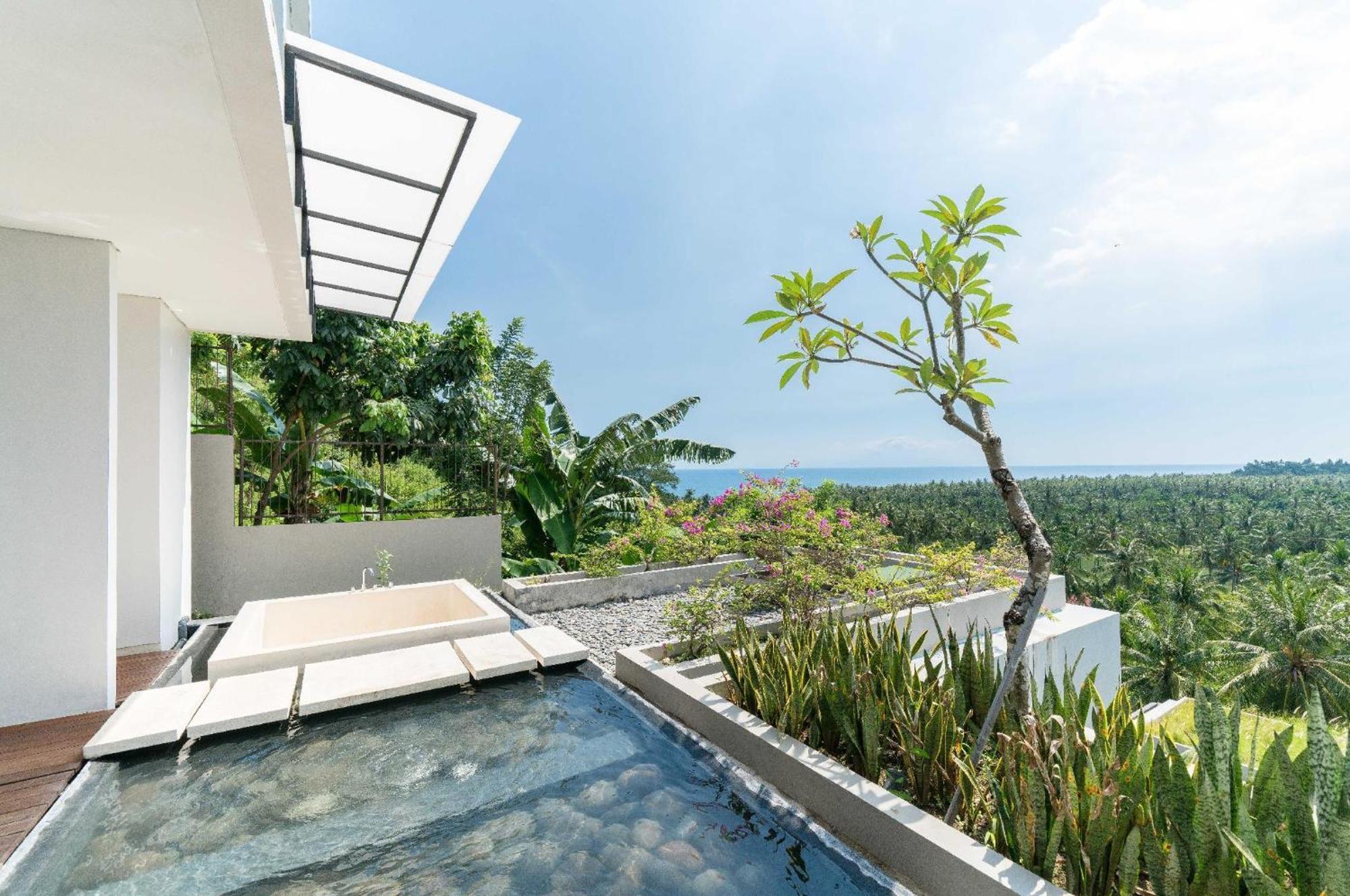Svarga Resort Lombok Senggigi Exterior photo