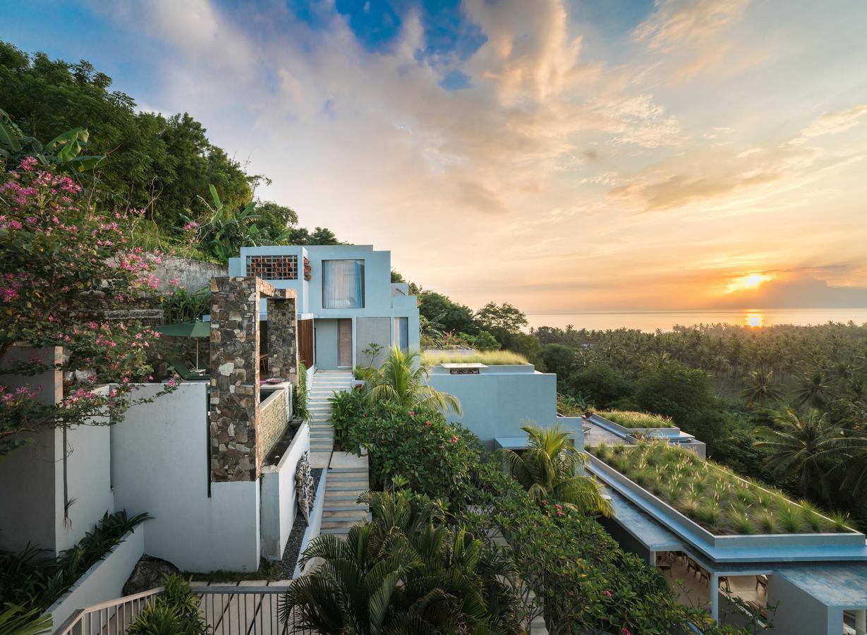 Svarga Resort Lombok Senggigi Exterior photo