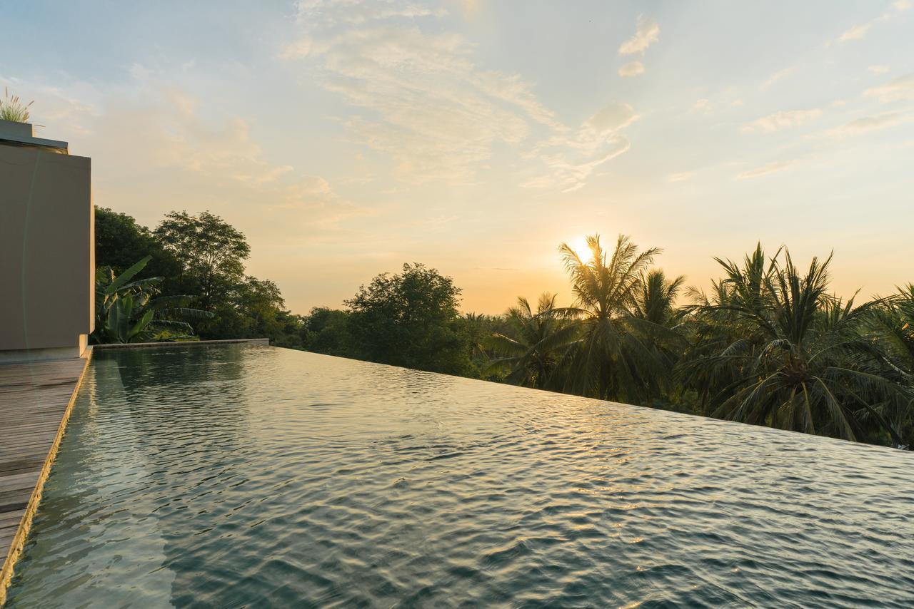 Svarga Resort Lombok Senggigi Exterior photo