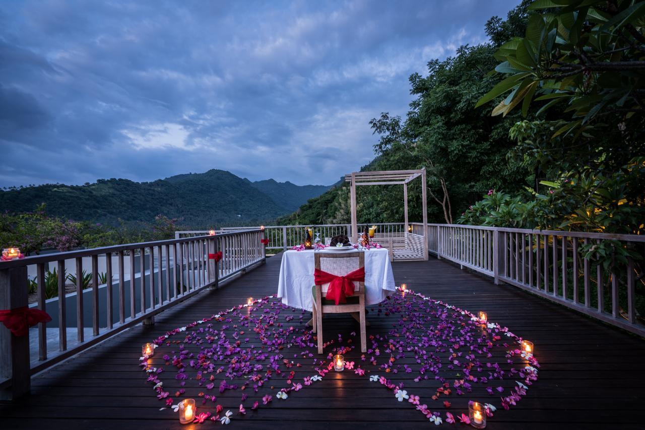 Svarga Resort Lombok Senggigi Exterior photo